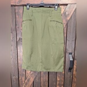 AUTOGRAPH olive green fitted pencil skirt size 11/12